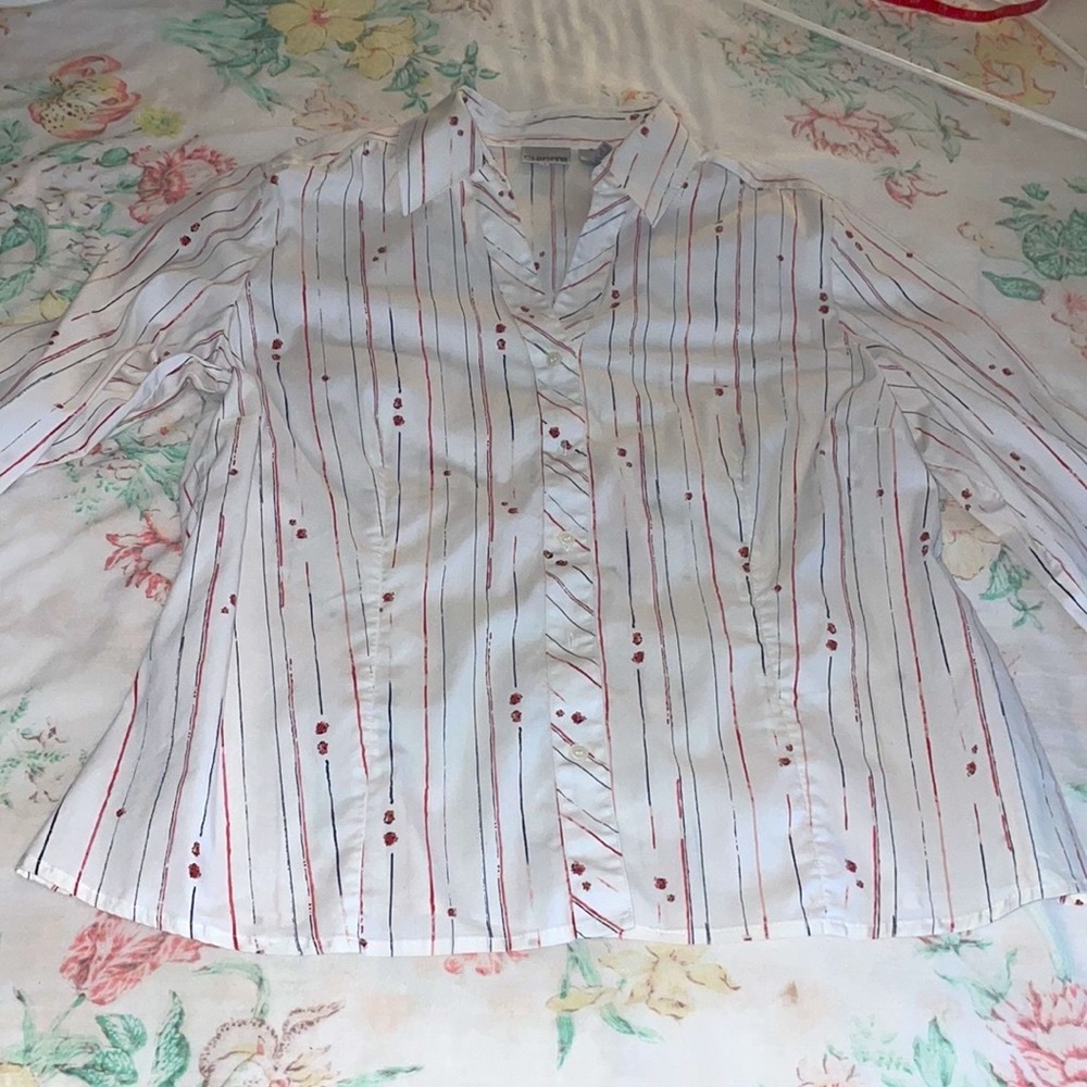 Chico’s tunic-length long-sleeve shirt.